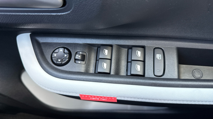Citroen C3 Aircross 1.2 Turbo Plus 5dr Petrol Hatchback - Image 31